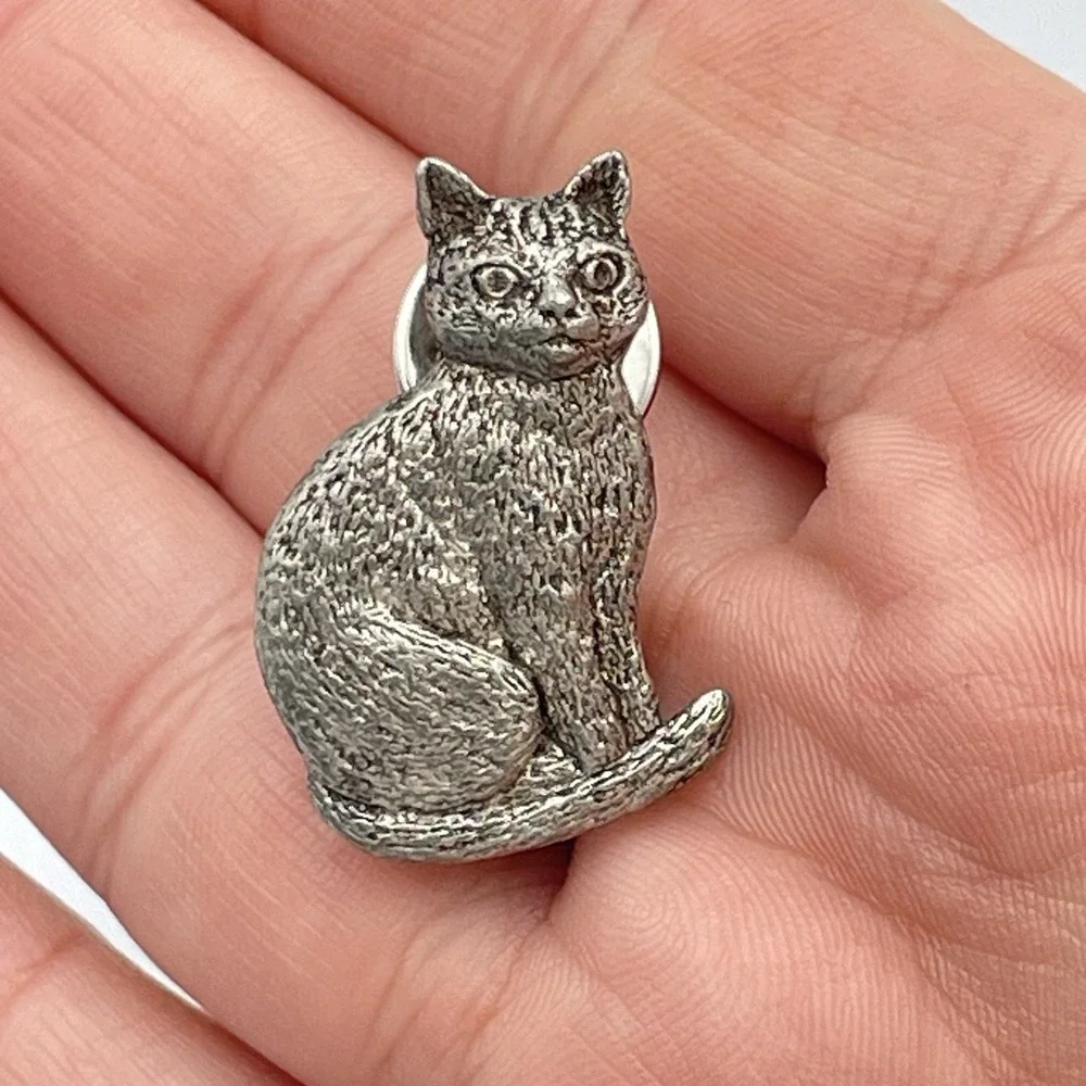 Vintage 1999‎ GG Harris Pewter Cat Lapel Pin Figural Signed 439 Cat